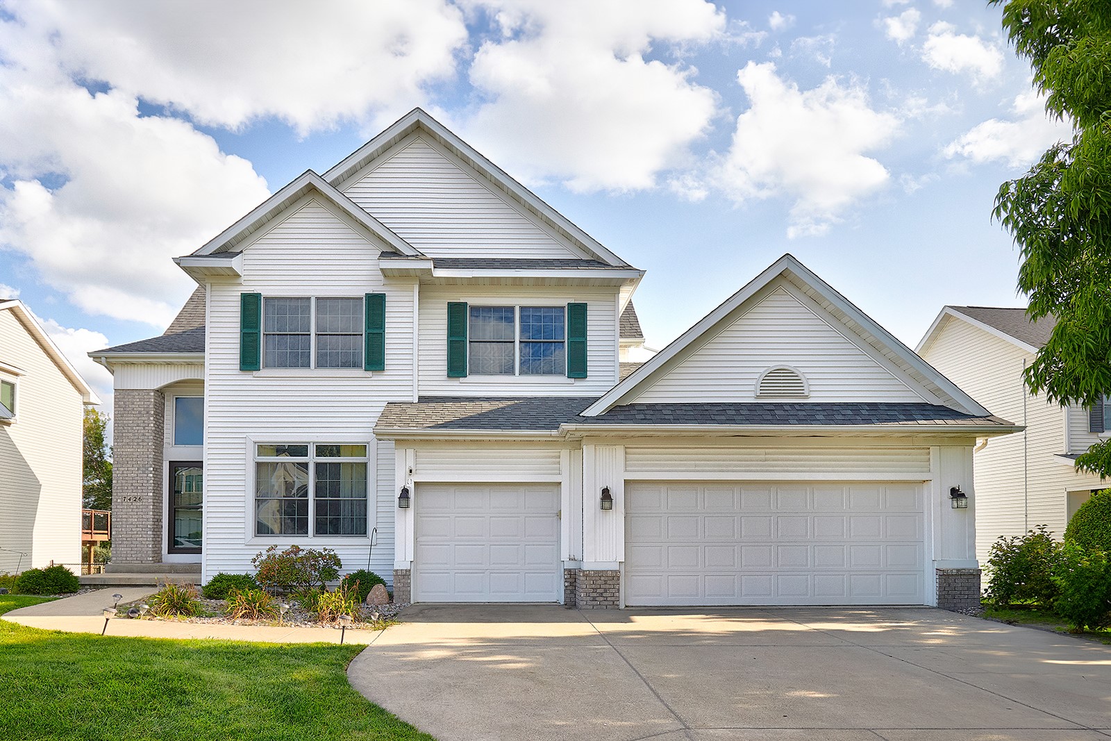Pommel Pl, West Des Moines, IA 50266