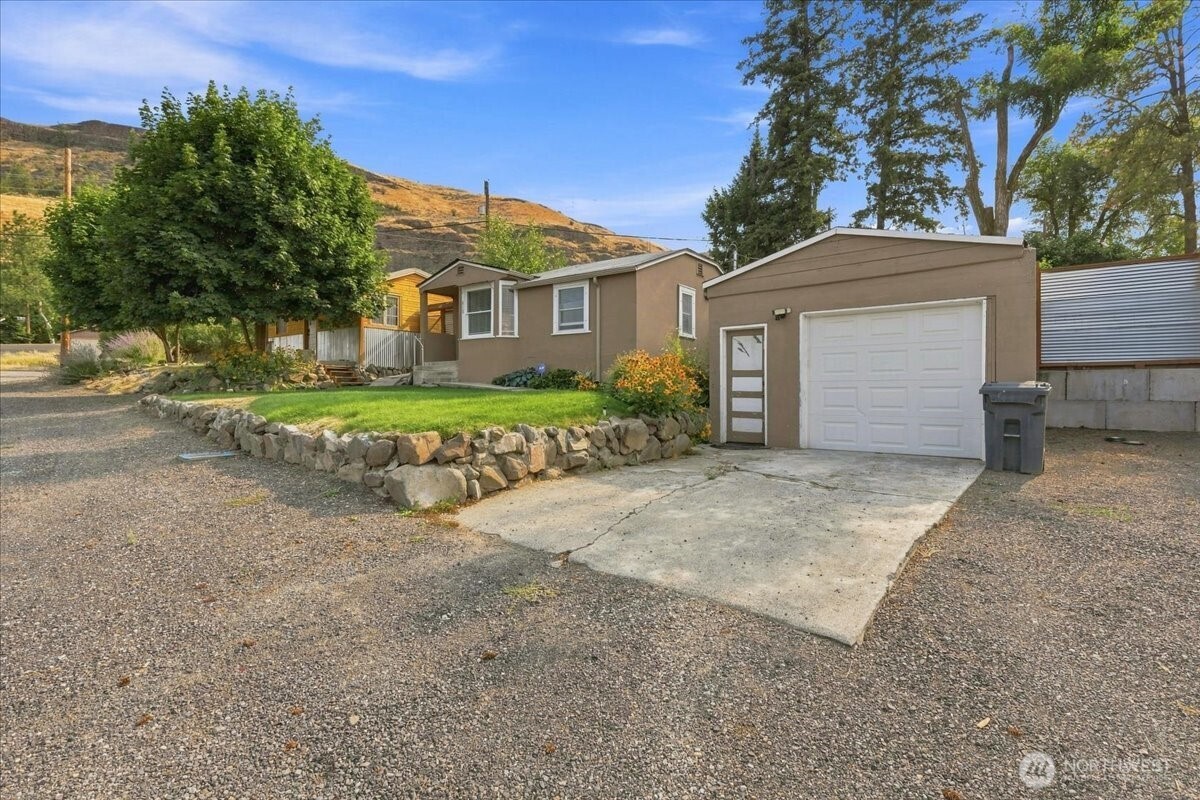Residential in Grand Coulee 3