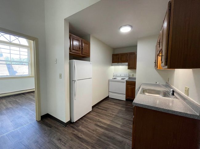 APT-203 - 521 Pine St, Condo with 2 bedrooms, 1 bathrooms and null parking in Manchester NH | Image 24