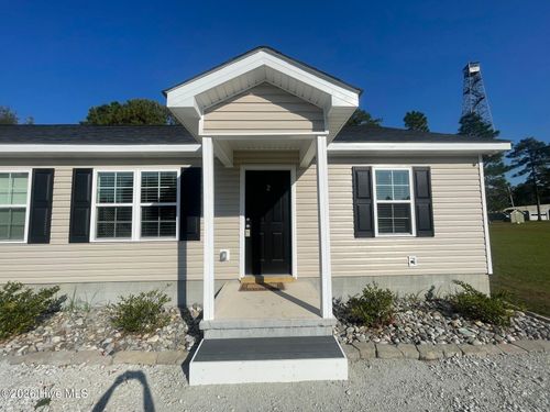 2-201 Fire Tower Rd, Richlands, NC, 28574-8365 | Card Image