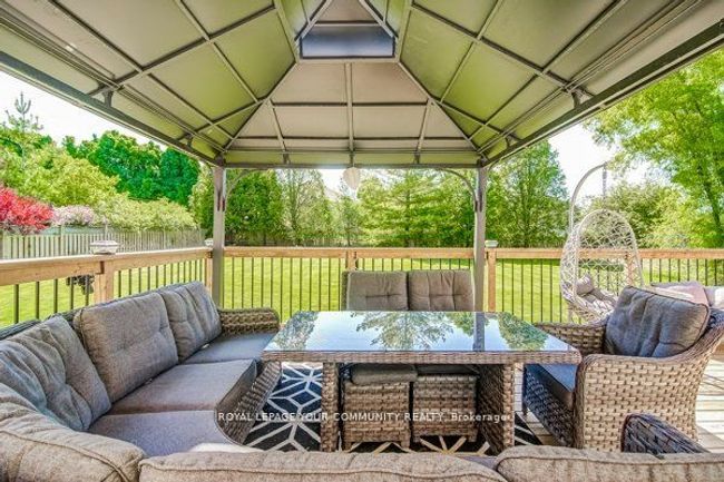 90 Callaway Crt, House other with 5 bedrooms, 6 bathrooms and 9 parking in Thornhill ON | Image 37