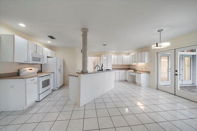 5891 Madison Rd, House other with 3 bedrooms, 3 bathrooms and null parking in VENICE FL | Image 13
