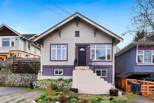 483 Constance Ave, Esquimalt, BC, V9A6N2 | Card Image