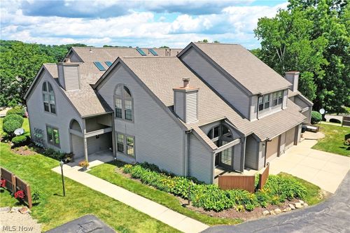 4-4052 Saint Andrews Ct, Canfield, OH, 44406-9063 | Card Image