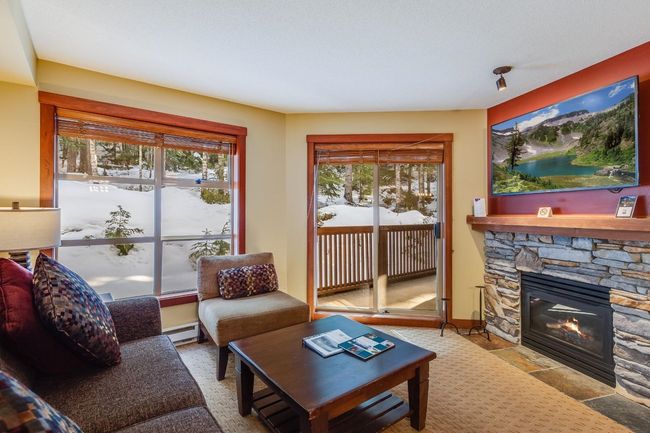 213 g3 - 4653 Blackcomb Way, Condo with 1 bedrooms, 1 bathrooms and 1 parking in Whistler BC | Image 4