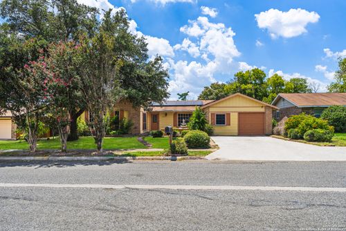 12803 El Sendero St, San Antonio, TX, 78233-5811 | Card Image