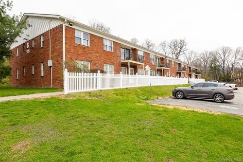 44-6 Colonial Road, Beacon, NY, 12508 | Card Image