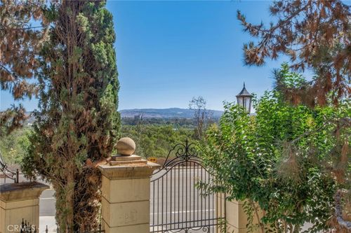 3270 Watermarke Pl, Irvine, CA, 92612-1681 | Card Image