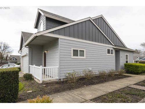 642 E Arlington Dr, Newberg, OR, 97132-1760 | Card Image