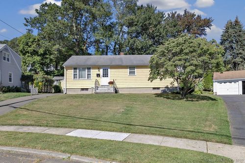 106 Red Bird Dr, Stratford, CT, 06614-2944 | Card Image