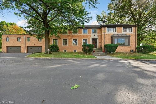 2475 N Taylor Rd, Cleveland Heights, OH, 44118-1344 | Card Image