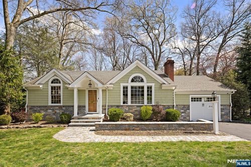 306 Sunset Blvd, Wyckoff, NJ, 07481-2418 | Card Image