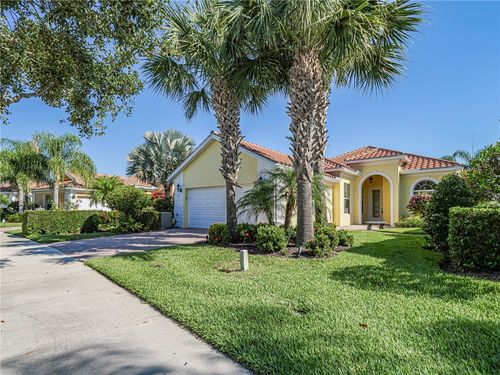 5151 Formosa Cir, Vero Beach, FL, 32967-7646 | Card Image