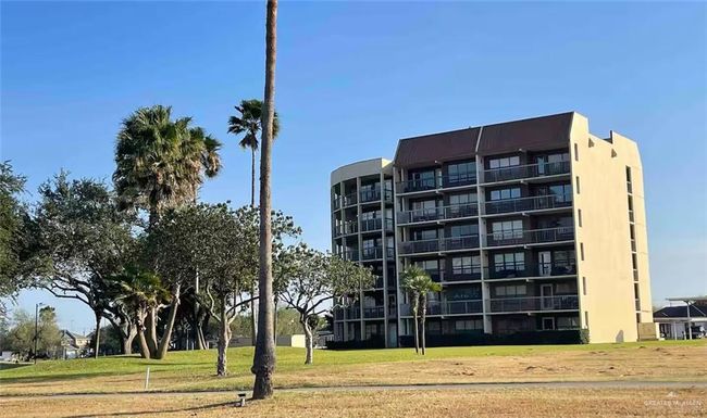 APT-505 - 2900 Ashley Dr, Condo with 2 bedrooms, 2 bathrooms and null parking in Pharr TX | Image 21