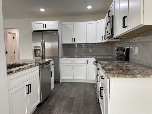 B - 340 Sunnyside Dr, Home with 3 bedrooms, 4 bathrooms and null parking in Trenton TX | Image 6
