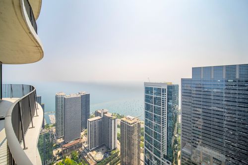 unit-7207-225 N Columbus Dr, Chicago, IL, 60601-5265 | Card Image