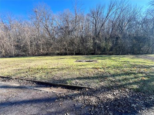 912 Olive St, New Haven, MO, 63068-1027 | Card Image