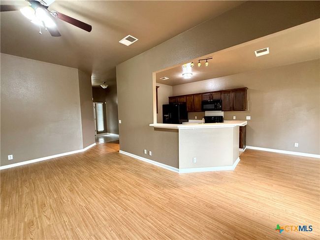 213 Summerside Ave, House other with 3 bedrooms, 2 bathrooms and null parking in Lockhart TX | Image 19