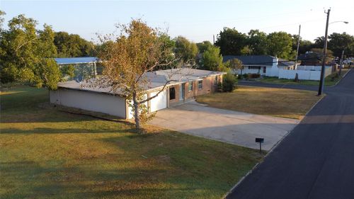 7923 Bayside Dr, Beach City, TX, 77523-9129 | Card Image