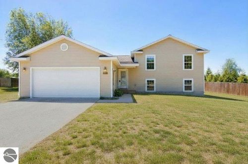 2388 Grouse Dr, Traverse City, MI, 49685-7311 | Card Image
