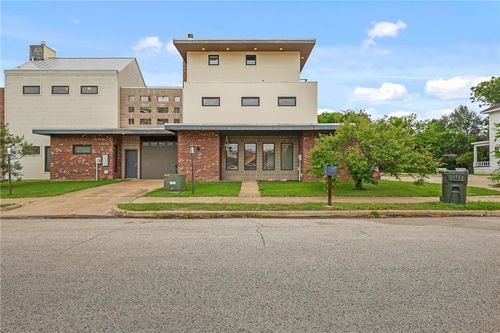 213 N Houston Ave, Bryan, TX, 77803-4089 | Card Image