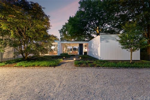 125 Davids Hill Rd, Bedford Hills, NY, 10507-2521 | Card Image