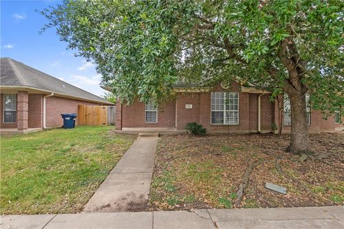 912 Willow Pond St, College Station, TX, 77845-7295 | Card Image