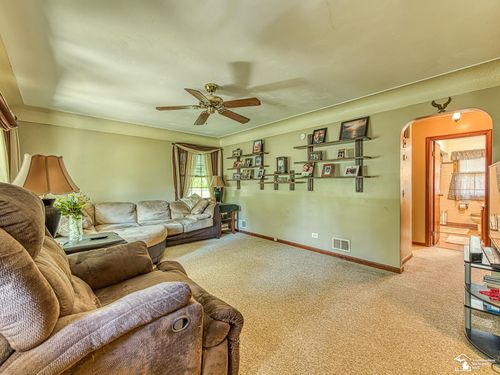 13002 Ostrander Rd, Maybee, MI, 48159-9752 | Card Image