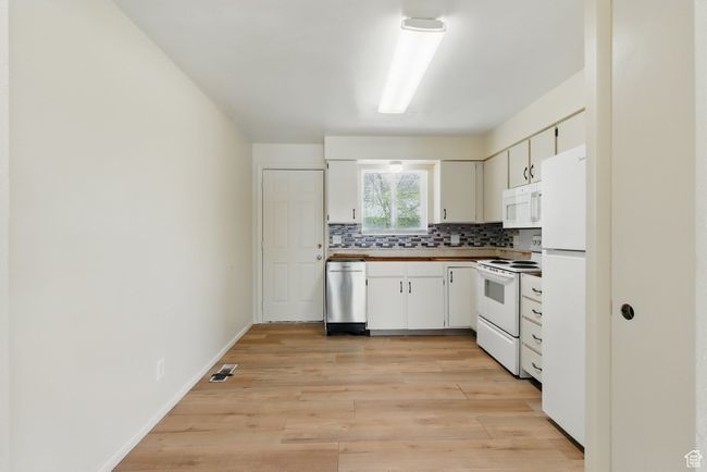 New kitchen countertops coming soon. | Image 10