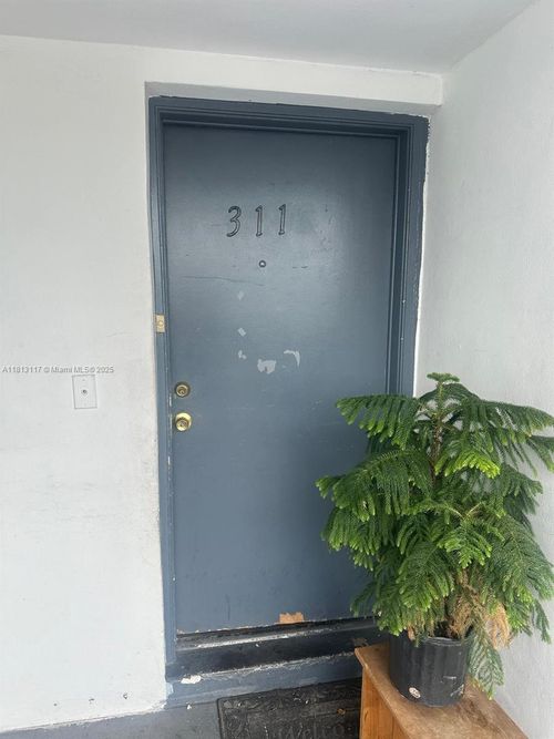 apt-311-13700 Ne 6th Ave, North Miami, FL, 33161-3759 | Card Image