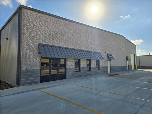 428 Industrial Dr, Tontitown, AR, 72762-9484 | Card Image