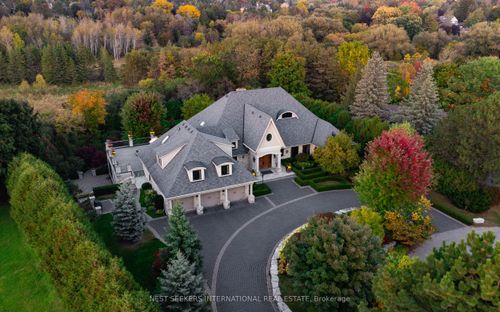 111 Manitou Dr, King City, ON, L7B1E7 | Card Image