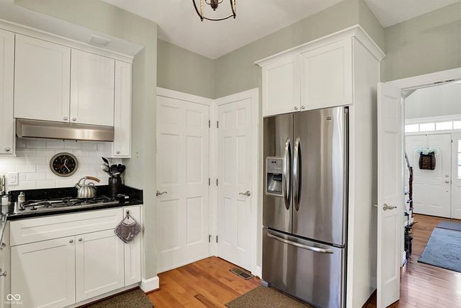 13587 Kensington Pl, Townhouse with 2 bedrooms, 3 bathrooms and null parking in Carmel IN | Image 29