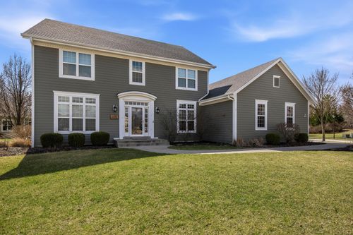 N72W7763 Harvest Ln, Cedarburg, WI, 53012-1756 | Card Image
