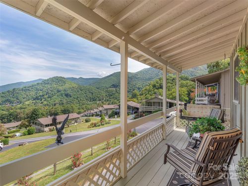21 Flint Ln, Maggie Valley, NC, 28751-8654 | Card Image