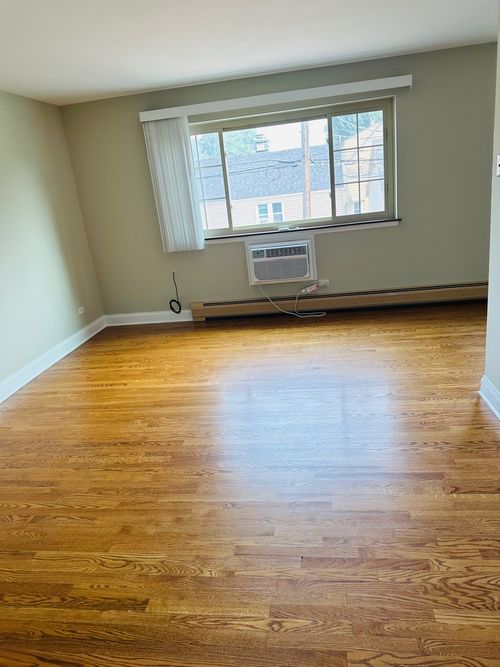 204-6300 W Irving Park Road, Chicago, IL, 60634 | Card Image