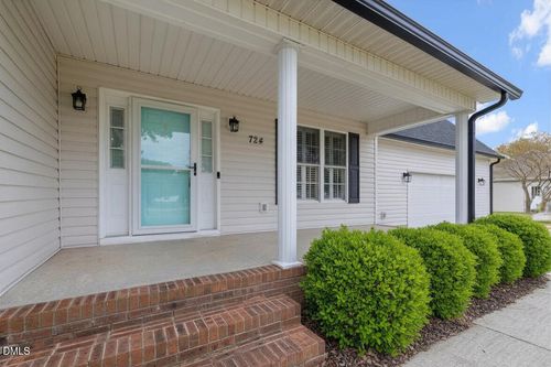 724 Iris Bryant Rd, Dunn, NC, 28334-6431 | Card Image