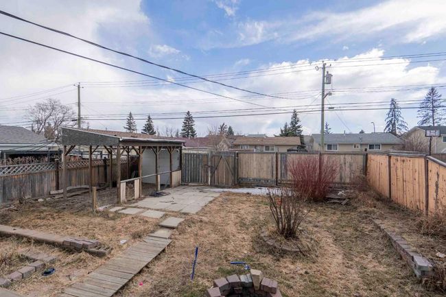 572 Penworth Way Se, Home with 4 bedrooms, 2 bathrooms and 2 parking in Calgary AB | Image 21