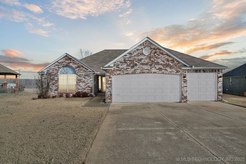 1305 S 36th Street, Broken Arrow, OK, 74014 | Card Image