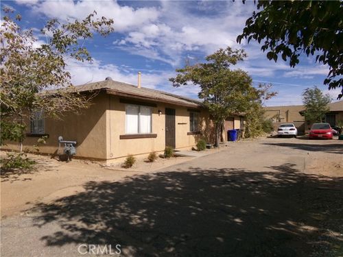  Bear Valley Road, Apple Valley, CA, 92308 | Card Image