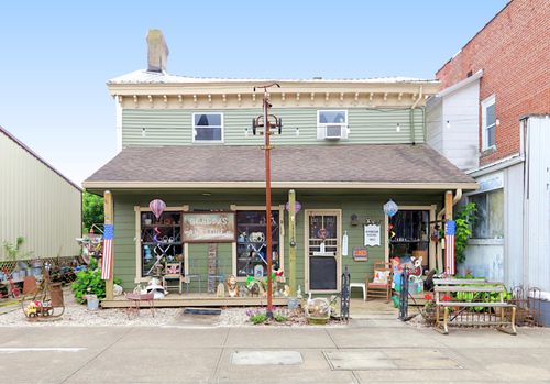 117 W Shelby St, Falmouth, KY, 41040-1188 | Card Image