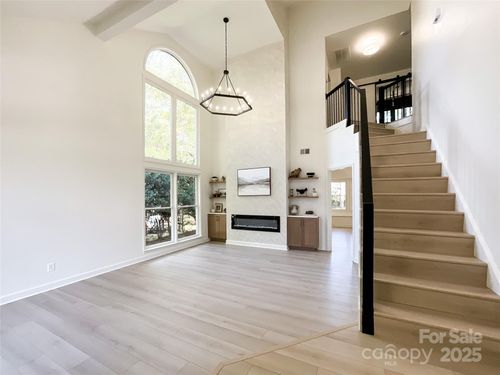 3826 Yorkford Dr, Charlotte, NC, 28269-8947 | Card Image