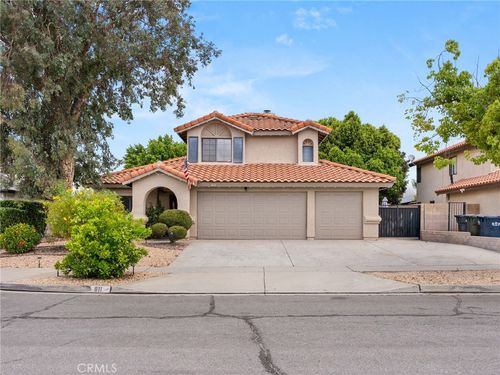 811 Anderson Ct, Redlands, CA, 92374-1813 | Card Image