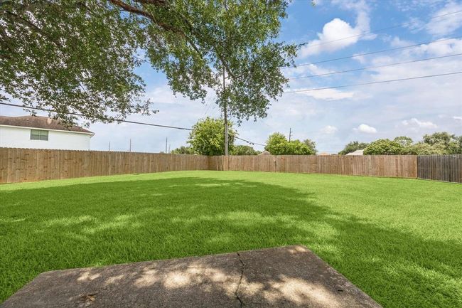 1006 W Brompton Dr, House other with 2 bedrooms, 1 bathrooms and 1 parking in Pearland TX | Image 16