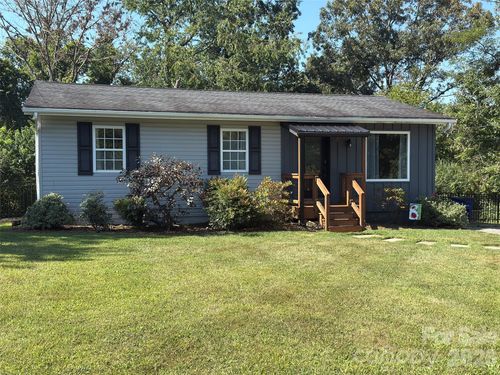92 Salem Rd, Weaverville, NC, 28787-9417 | Card Image