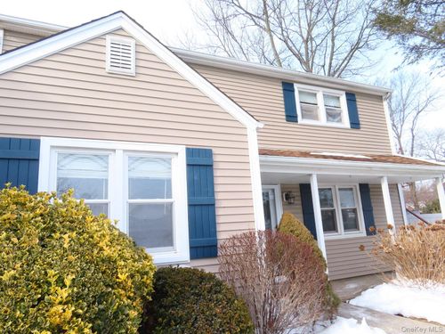 195 Broadway, Huntingtn Sta, NY, 11746-1573 | Card Image