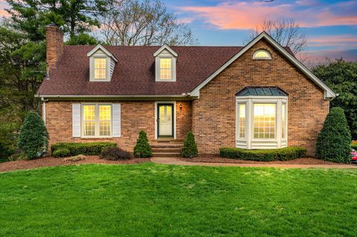 1512 Pinkerton Rd, Brentwood, TN, 37027-7825 | Card Image