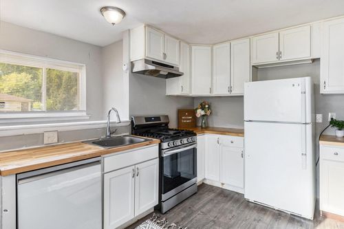 29978 Carlysle St, Inkster, MI, 48141-2760 | Card Image