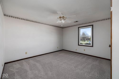 b-2033 Alhambra Ct, Anderson, IN, 46013-2533 | Card Image