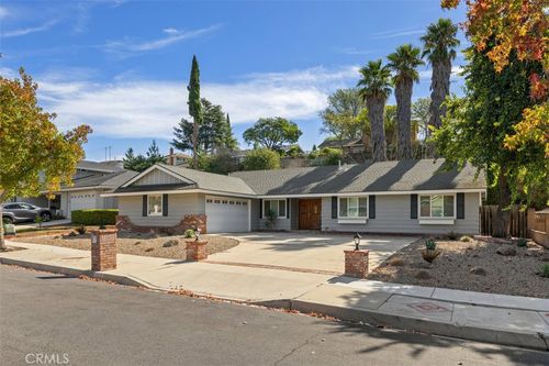 190 Lucero St, Thousand Oaks, CA, 91360-2620 | Card Image